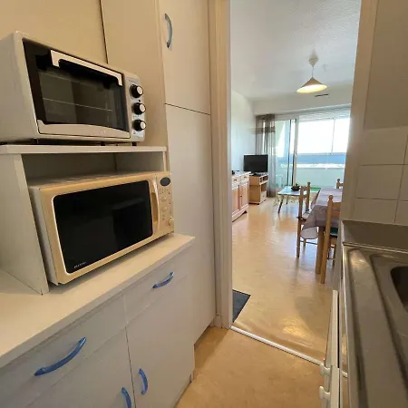 Cosy Proche Avec Balcon Et Vue - Fr-1-224c-48