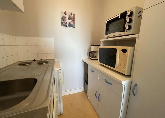 Appartement Cosy Proche Avec Balcon Et Vue - Fr-1-224c-48