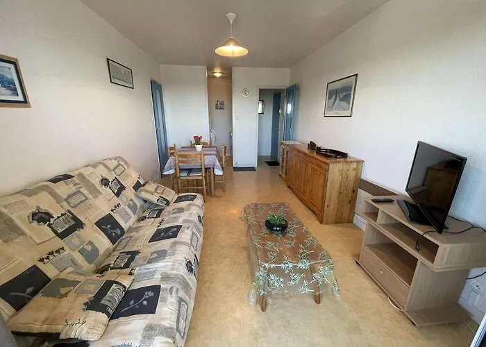 Appartement Cosy Proche Avec Balcon Et Vue - Fr-1-224c-48 *